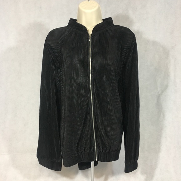 Soho Apparel Jackets & Blazers - Soho Apparel Black Light Weight Zip Down Jacket